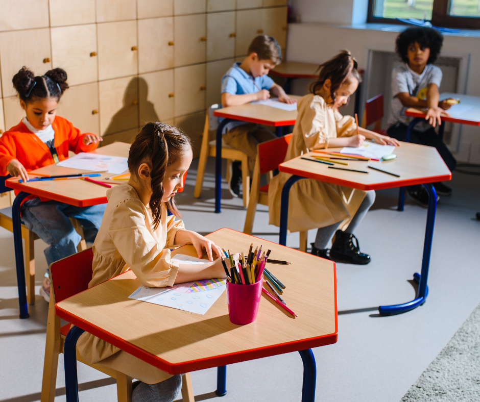 أفضل 7 طرق ممتعة لتعلم الإنجليزية للأطفال بسهولة